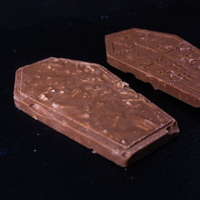 Lade das Bild in den Galerie-Viewer, Schokosarg Salty Chips