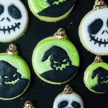 Lade das Bild in den Galerie-Viewer, Weihnachtsbaumkugeln Jack & Oogie vegan